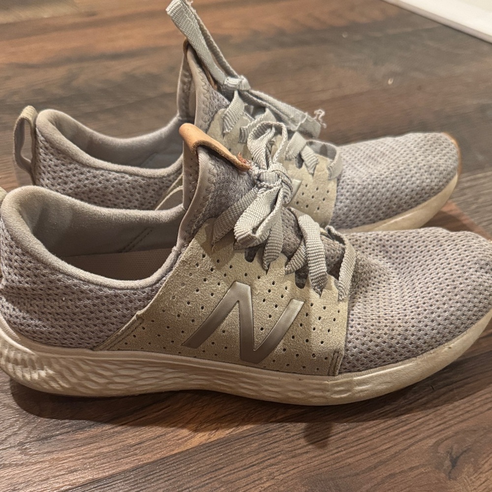 New Balance Light Grey Mesh & Suede Trainers